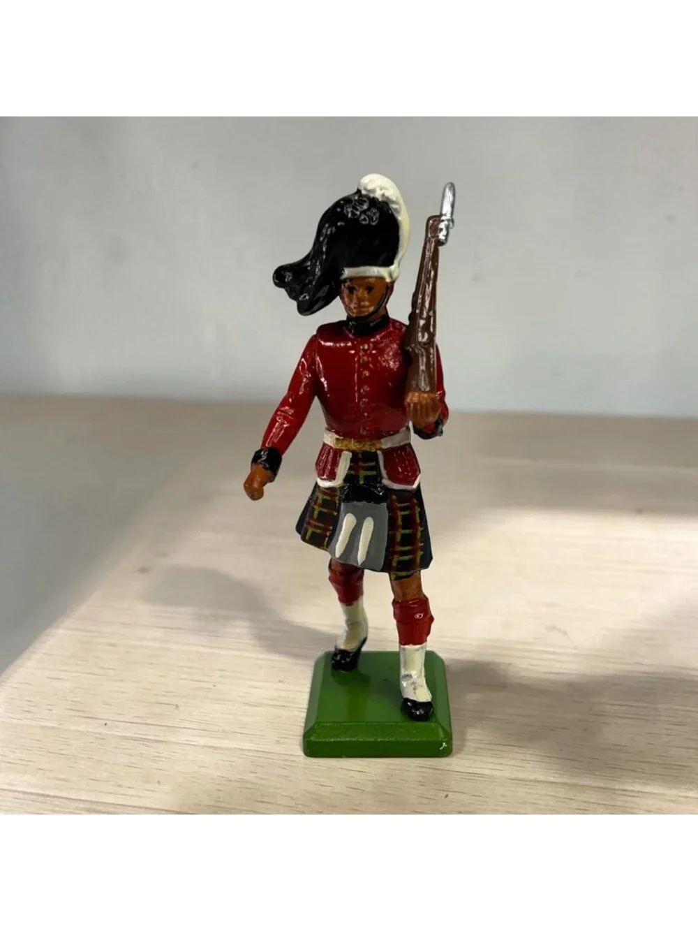 W. Britains Vintage Seaforth Highlander Collectible Metal Figurine From 1983